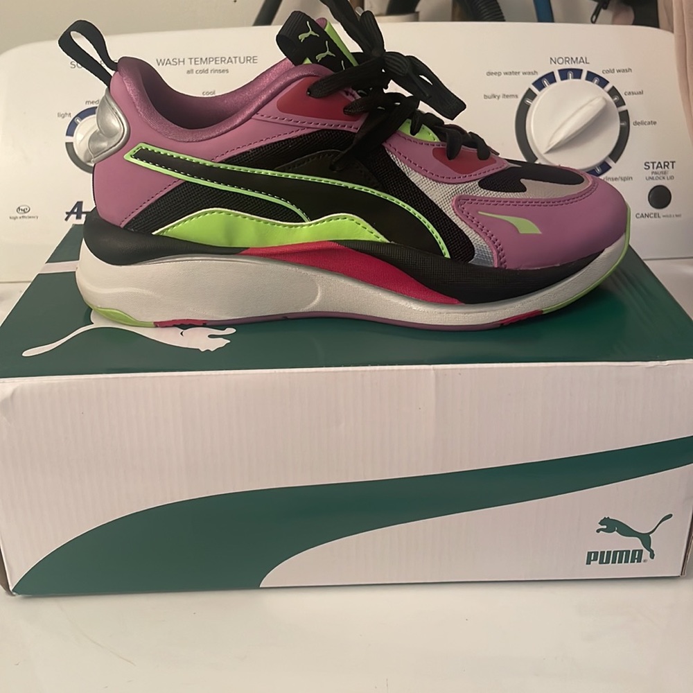 Puma - Picture 2 of 4